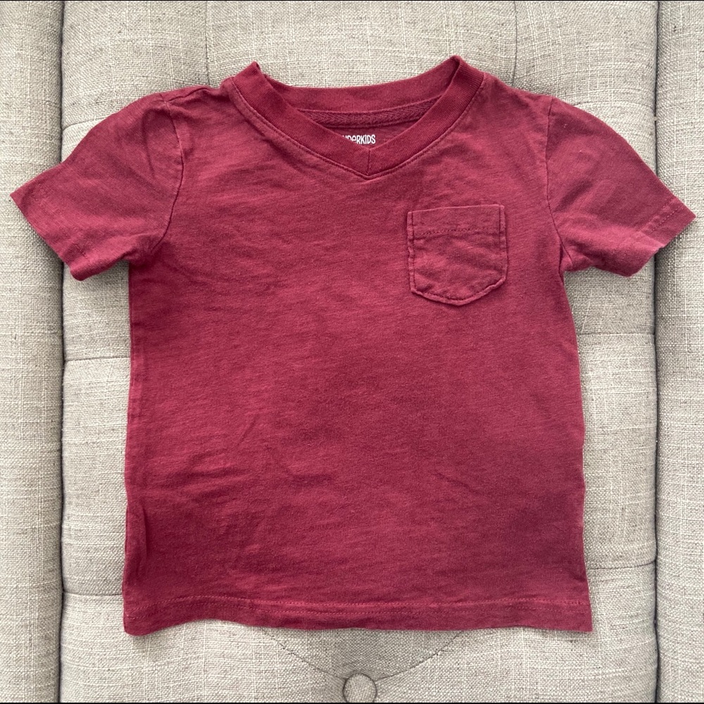 Wonderkids V-neck Pocket Tee in Maroon - Size 2T
